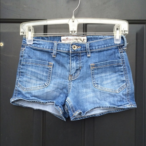Hollister Front Pocket Shorts‎